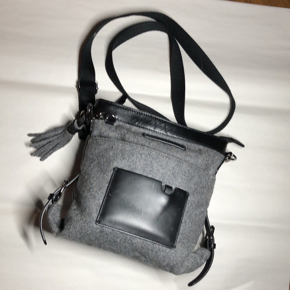 SHERPANI CROSSBODY BAG